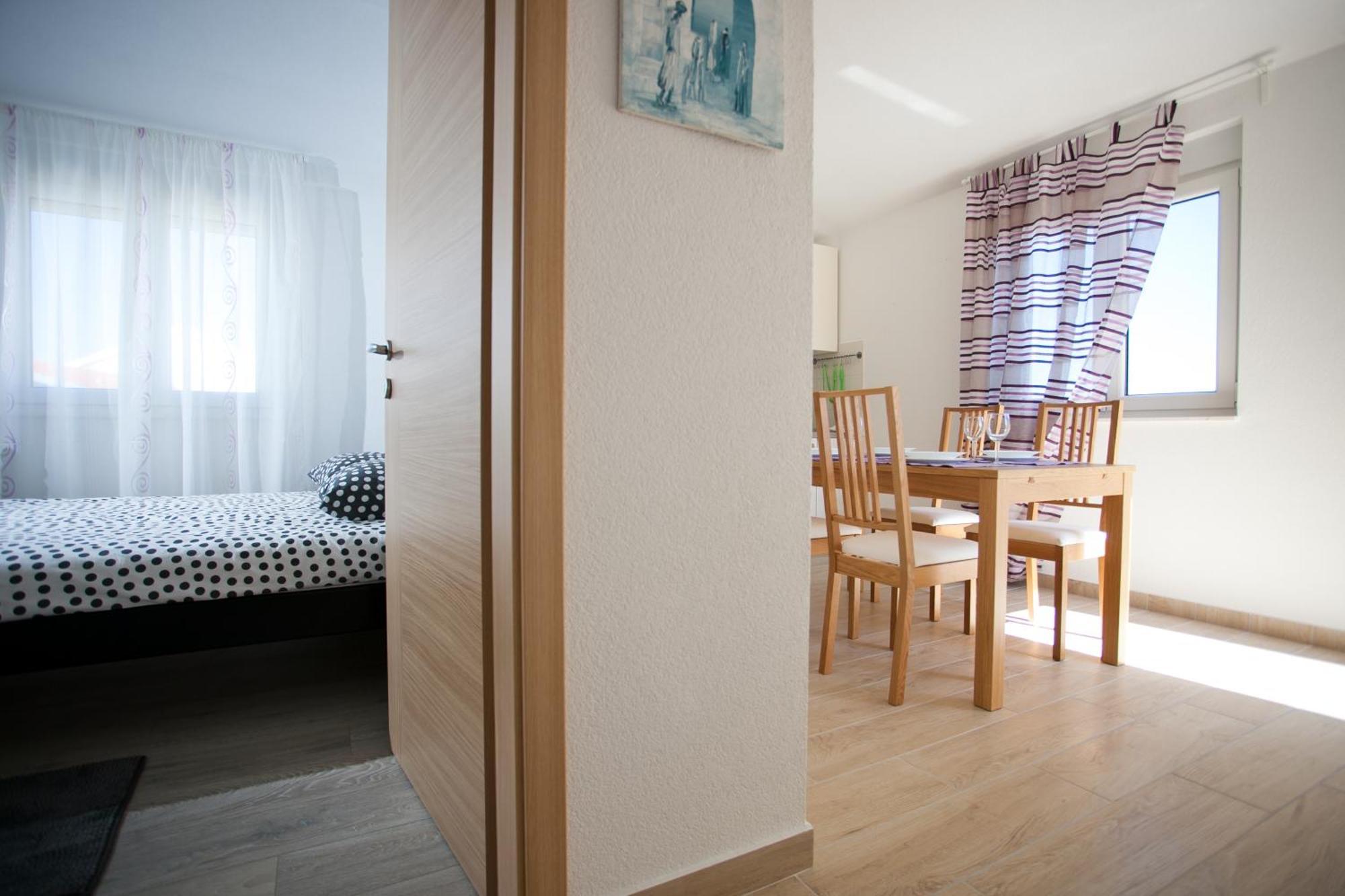 Apartments Medvid Trogir Szoba fotó