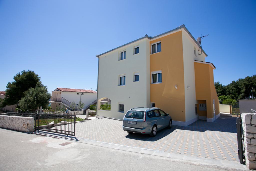 Apartments Medvid Trogir Kültér fotó